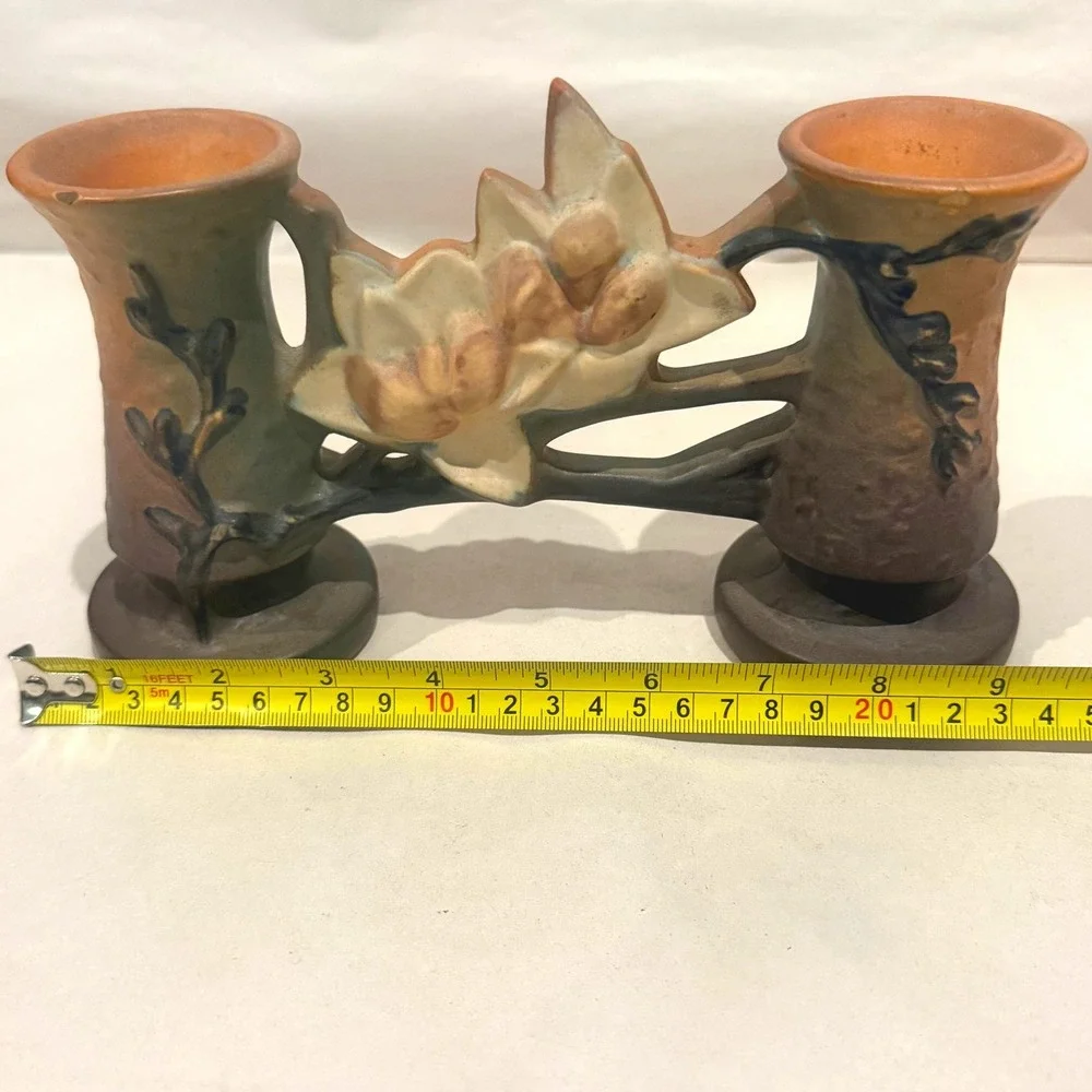 Roseville Magnolia Double Bud Vase 186-4 Art Pottery Circa 1943 Brown Glaze